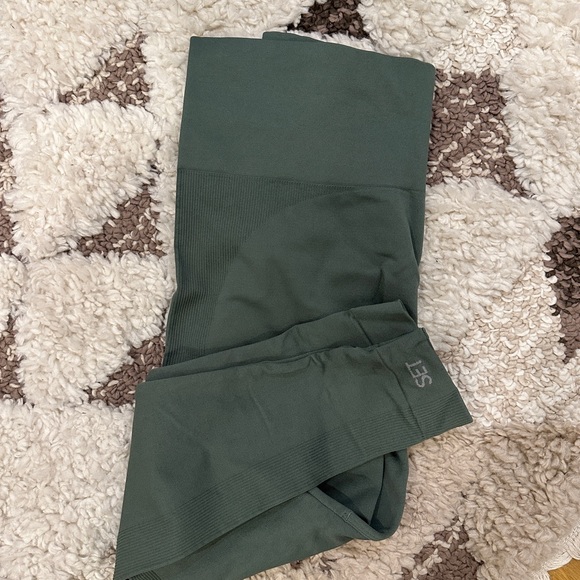 Olive green set leggings - Picture 2 of 4